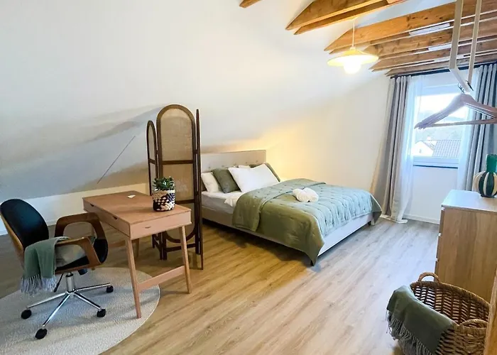 Coming In באונאטאל