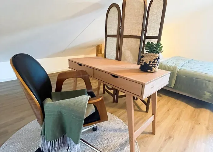 דירה Coming In *